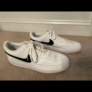 Mens nike sneakers, size 14. Worn once
